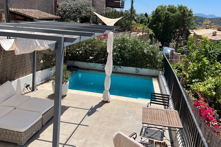 Home with a view and 300 days of sun - 1