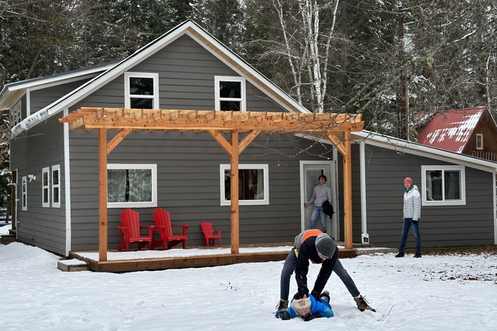 Welcoming Cabin Getaway - Bigfork, Montana - 1