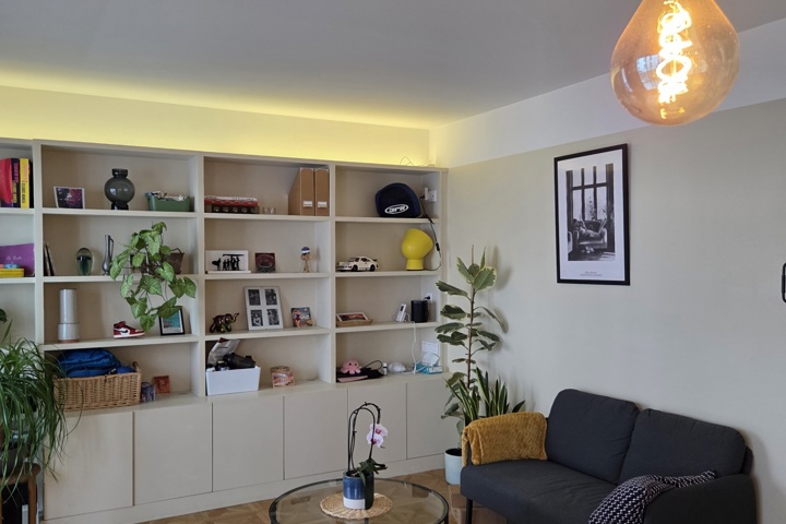 Stylish Parisian Flat with Sunny Balcony - 2