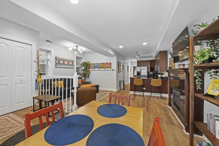 Charming Lakeview Oasis (parking included) - 4