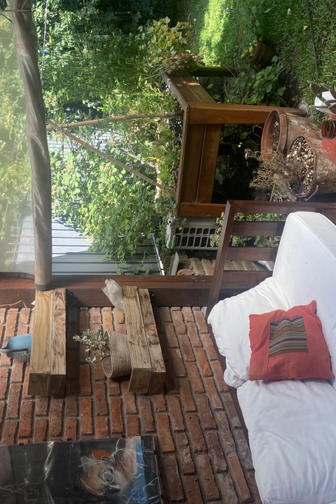 “My home is small but fully equipped, very private - 4