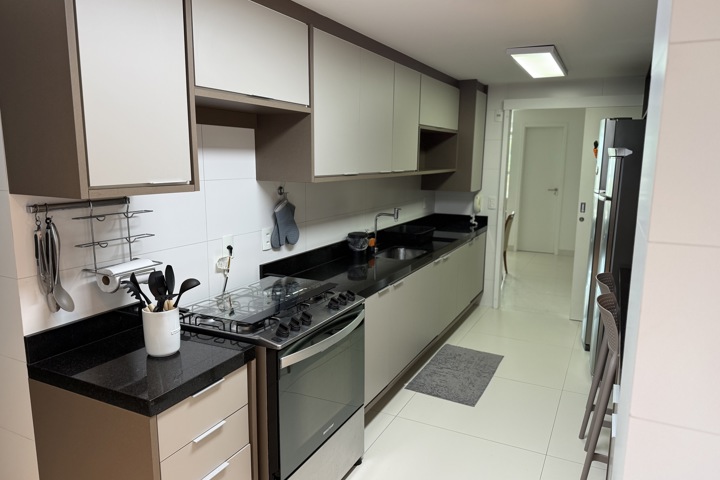 Sunrise Oceanfront Luxury • Toes-in-the-Sand - 23