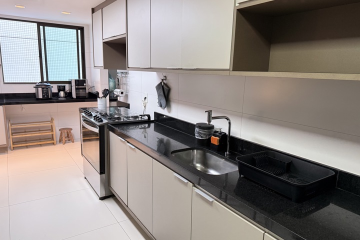 Sunrise Oceanfront Luxury • Toes-in-the-Sand - 25