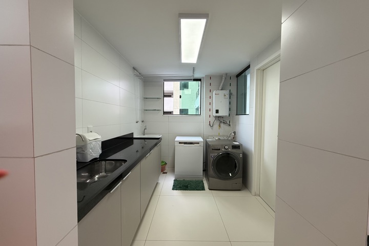 Sunrise Oceanfront Luxury • Toes-in-the-Sand - 27