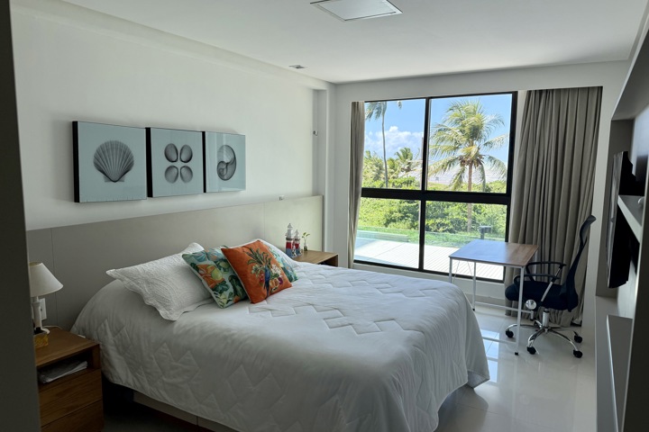 Sunrise Oceanfront Luxury • Toes-in-the-Sand - 12