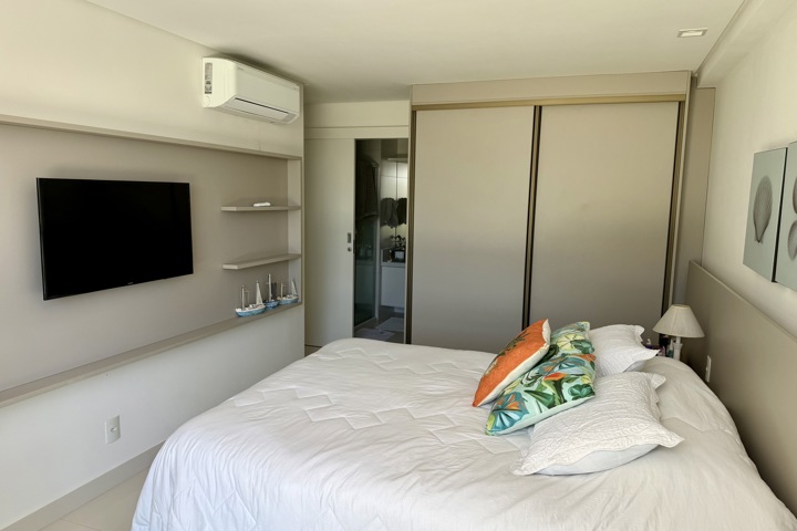 Sunrise Oceanfront Luxury • Toes-in-the-Sand - 13