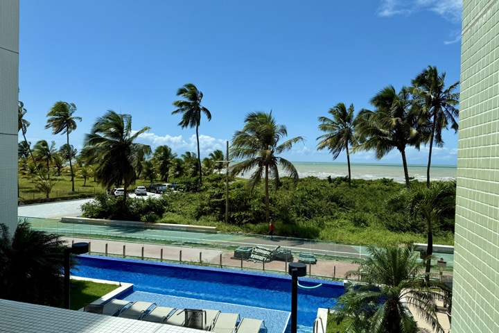 Sunrise Oceanfront Luxury • Toes-in-the-Sand - 10