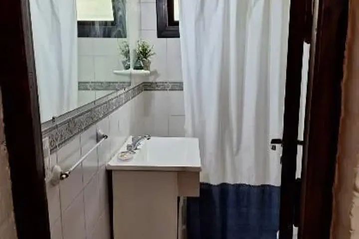 Charming beach cottage - 12