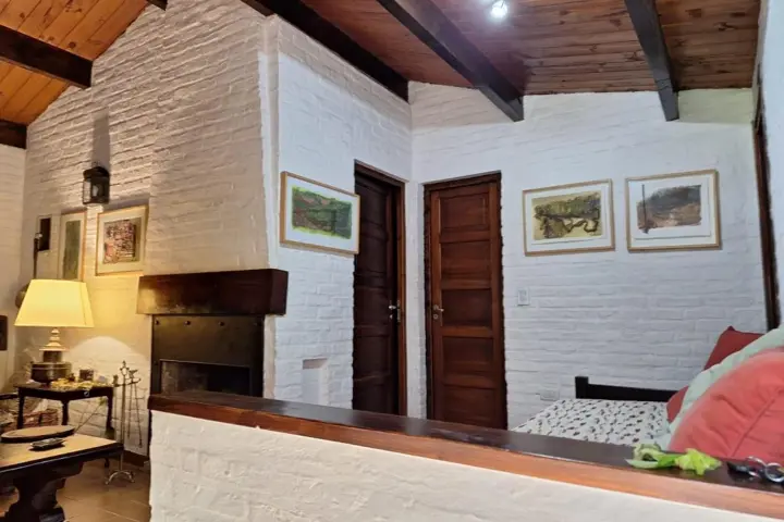 Charming beach cottage - 6