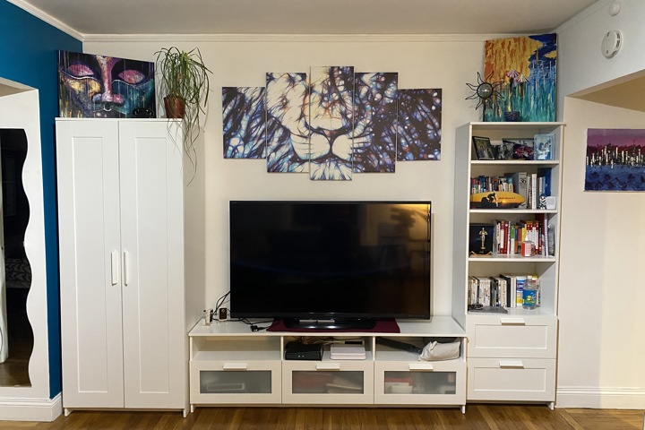 Blue Wall Apartment - 2