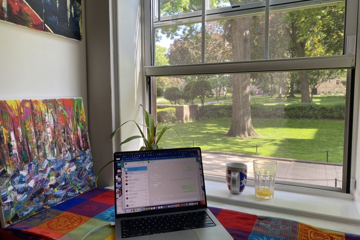 Blue Wall Apartment - 8