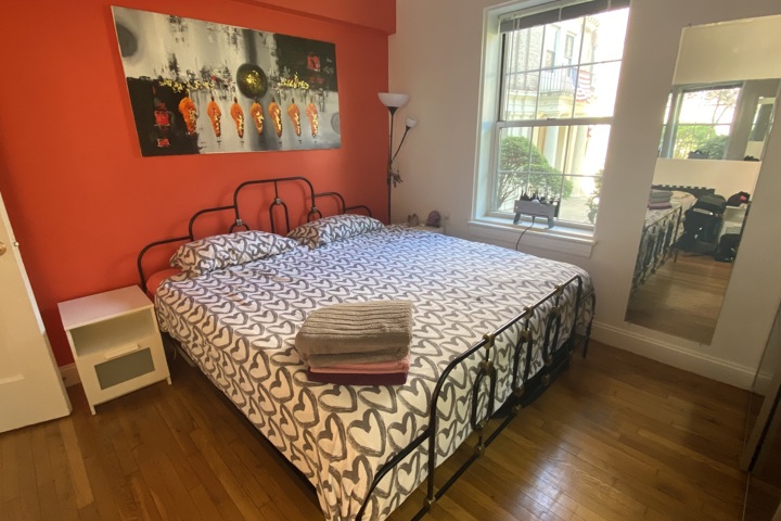 Blue Wall Apartment - 6