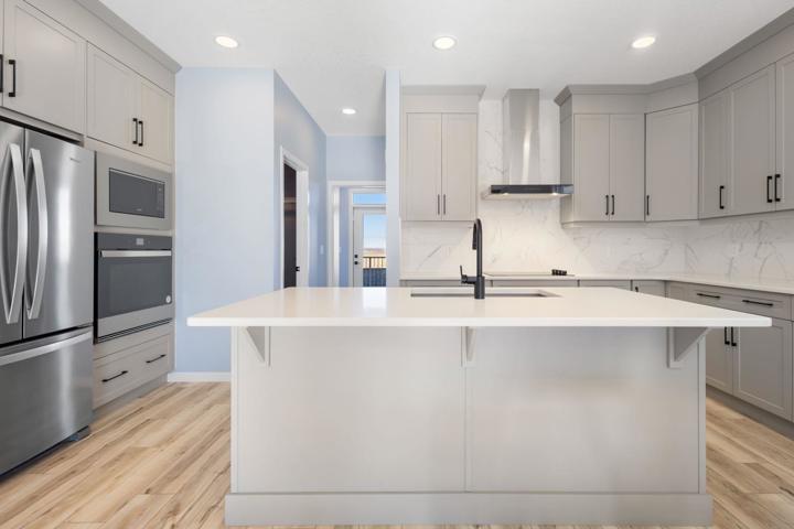 A modern laned home located in the heart ofCalgary - 10