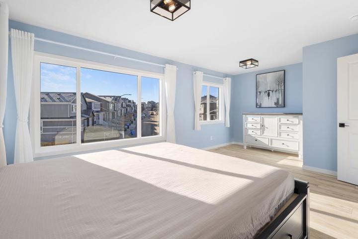 A modern laned home located in the heart ofCalgary - 16