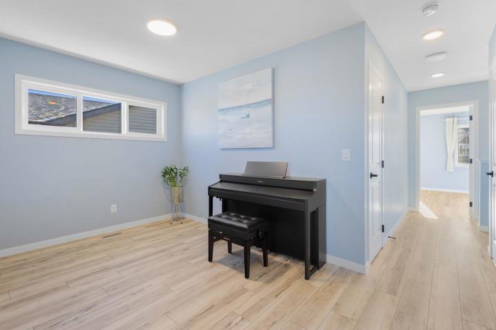 A modern laned home located in the heart ofCalgary - 19