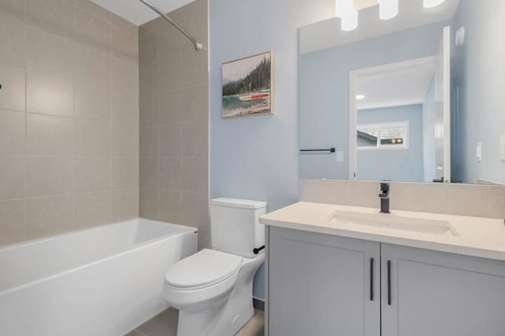 A modern laned home located in the heart ofCalgary - 20