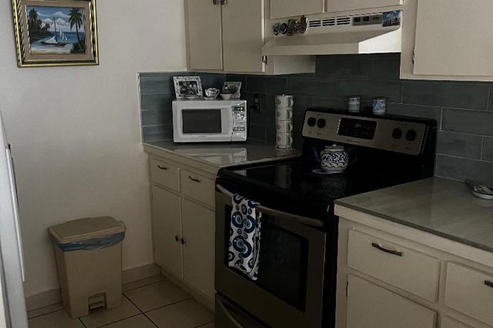 Beautiful Cousy comfortable Apartment / nice area - 3