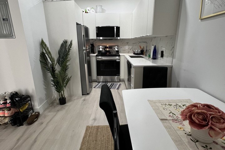 NYC apartment with washer/dryer - 1