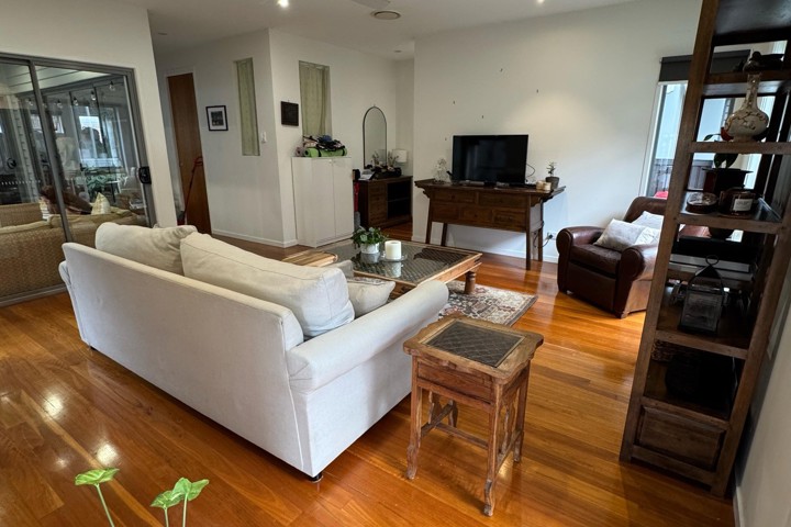 Inner City Trendy House - 3