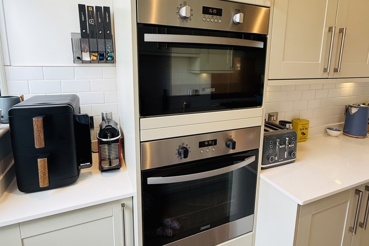 Romily’s House - West London 4 Bedroomed House - 2