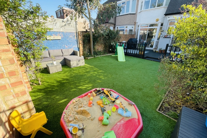 Romily’s House - West London 4 Bedroomed House - 1