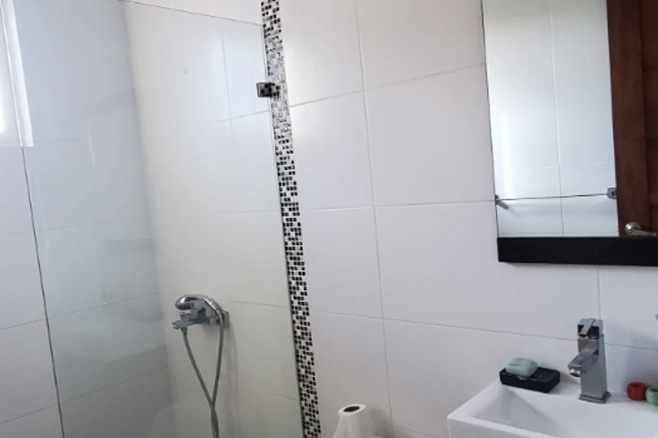 Modern & Stylish 2 level, 3 bedroom PH - 2