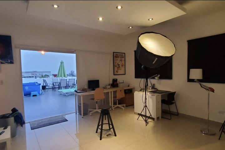 Modern & Stylish 2 level, 3 bedroom PH - 10