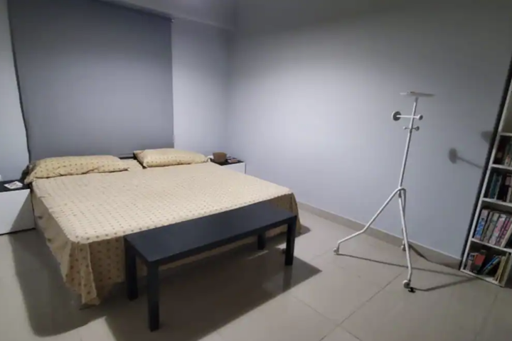 Modern & Stylish 2 level, 3 bedroom PH - 11