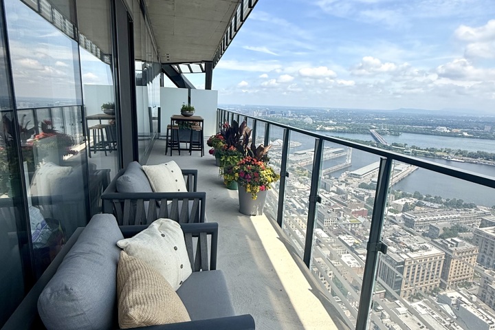 Luxury Condo with City Views & Resort Amenities - 11