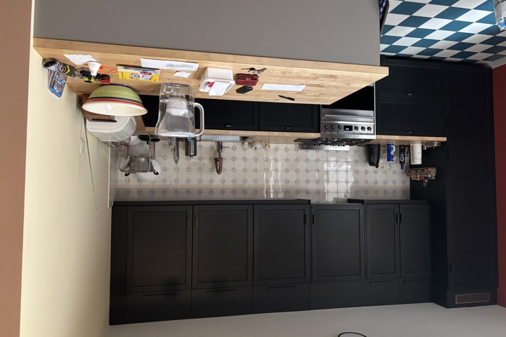 great neighbourhood, great old renovated apartment - 2