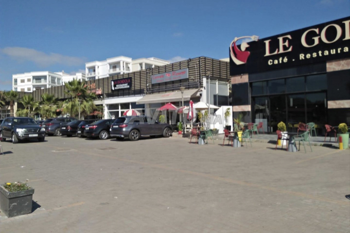 beach house in a calm residency with a pool - 10