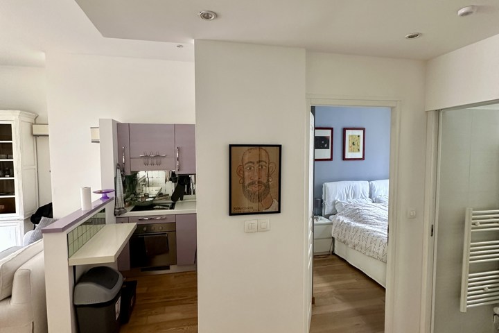 Sunny, Central Stay in Nice – Walkable Everywhere! - 4