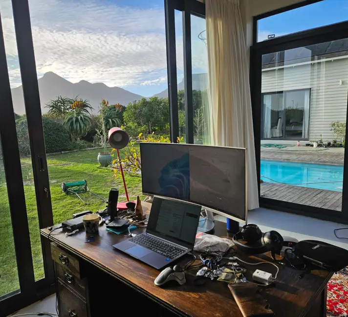 Cape Town, South Africa 4 beds · 1 workspace · 203 Mbps WiFi
