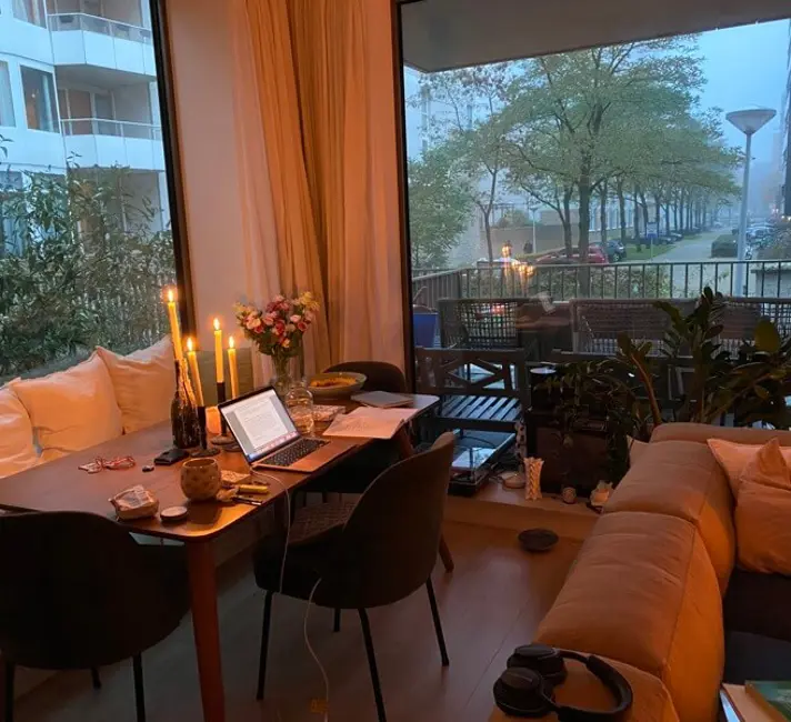Amsterdam, The Netherlands 1 bed · 1 workspace · 400 Mbps WiFi