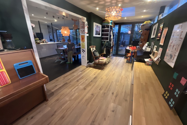 Family corner house in Rotterdam suburbs - 2