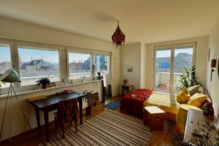 Bright & Sunny Studio with a Stunning Terrace - 1