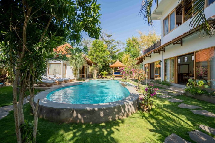 Luxury Retreat in Bali - Saltwater Pool & Rooftop - 1