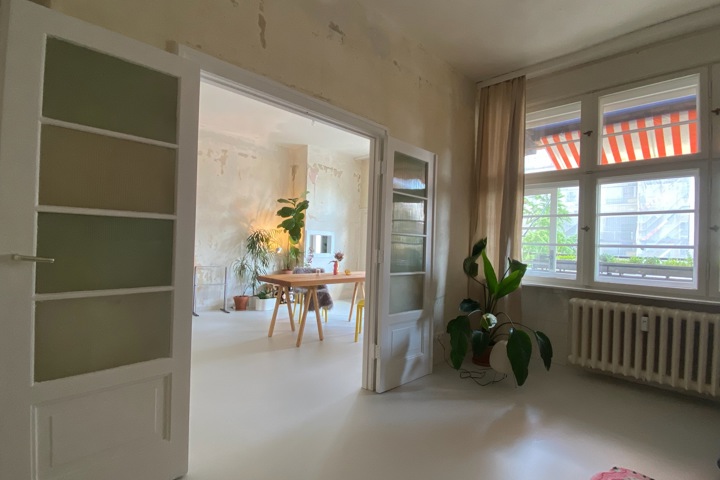 Spacious place in Kreuzberg, historical monument - 1