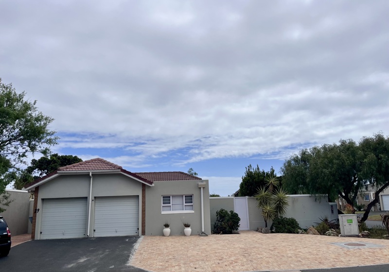 home swap in Bloubergstrand, South Africa