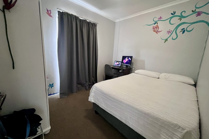 Central family home near popular beaches - 2