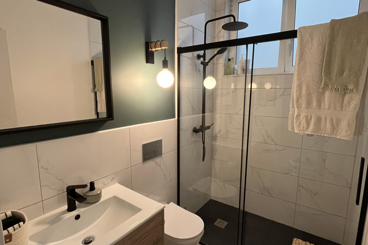 Bright 2-Bedroom Apartment with Balcony in Braga - 3