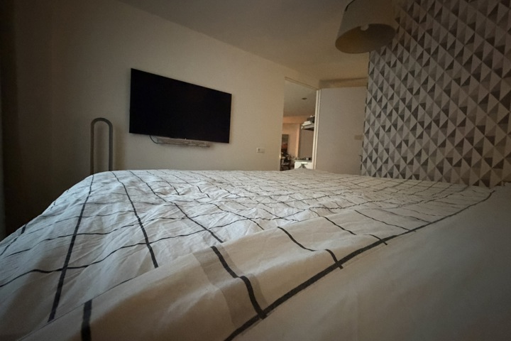 Stylish 2-Bedroom Amsterdam Apartment with Garden - 3