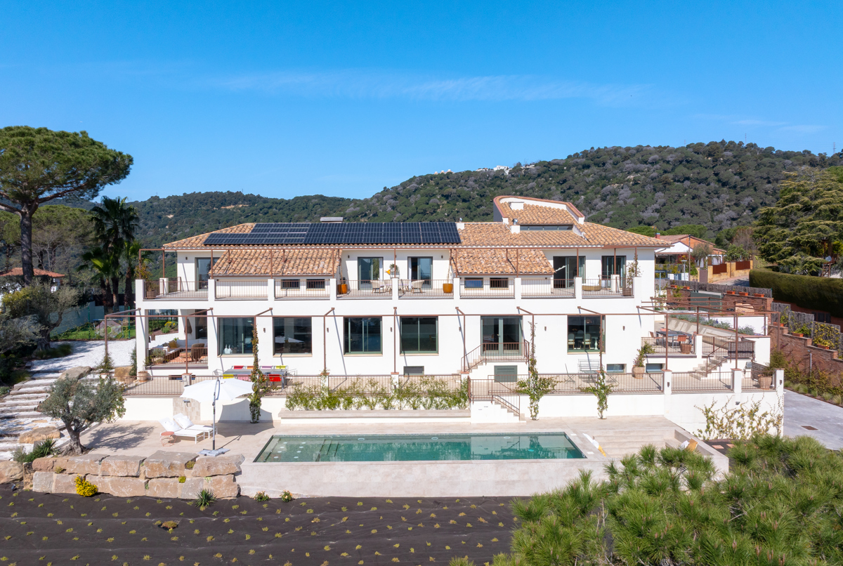 A serene, sunlit design home in Cabrils