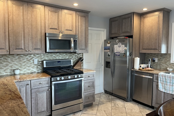 Cute 2 bedroom Cottage 1 block from beach - 2