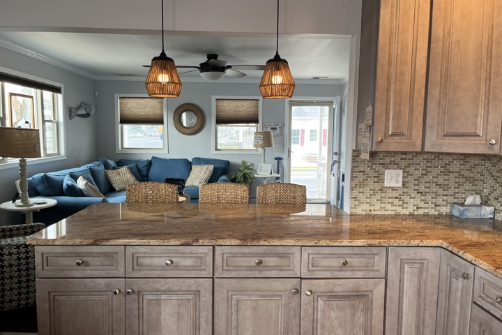 Cute 2 bedroom Cottage 1 block from beach - 1