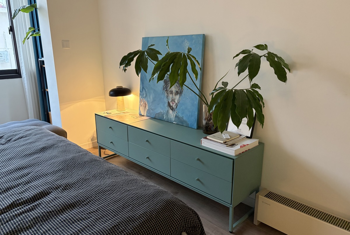 modern one bedroom apartment in the city center