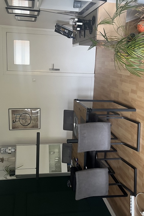 Zweizimmerwohnung SSW mit Balkon - 1