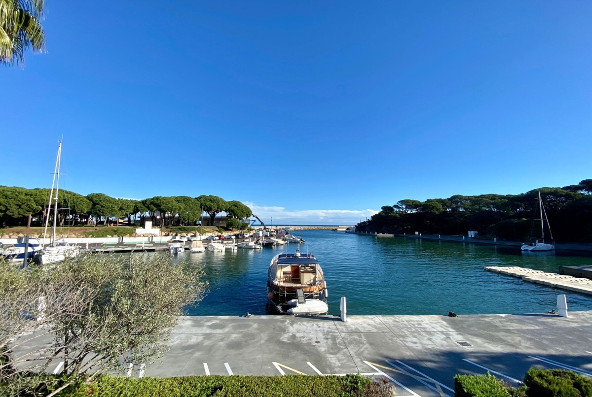 beach fron house