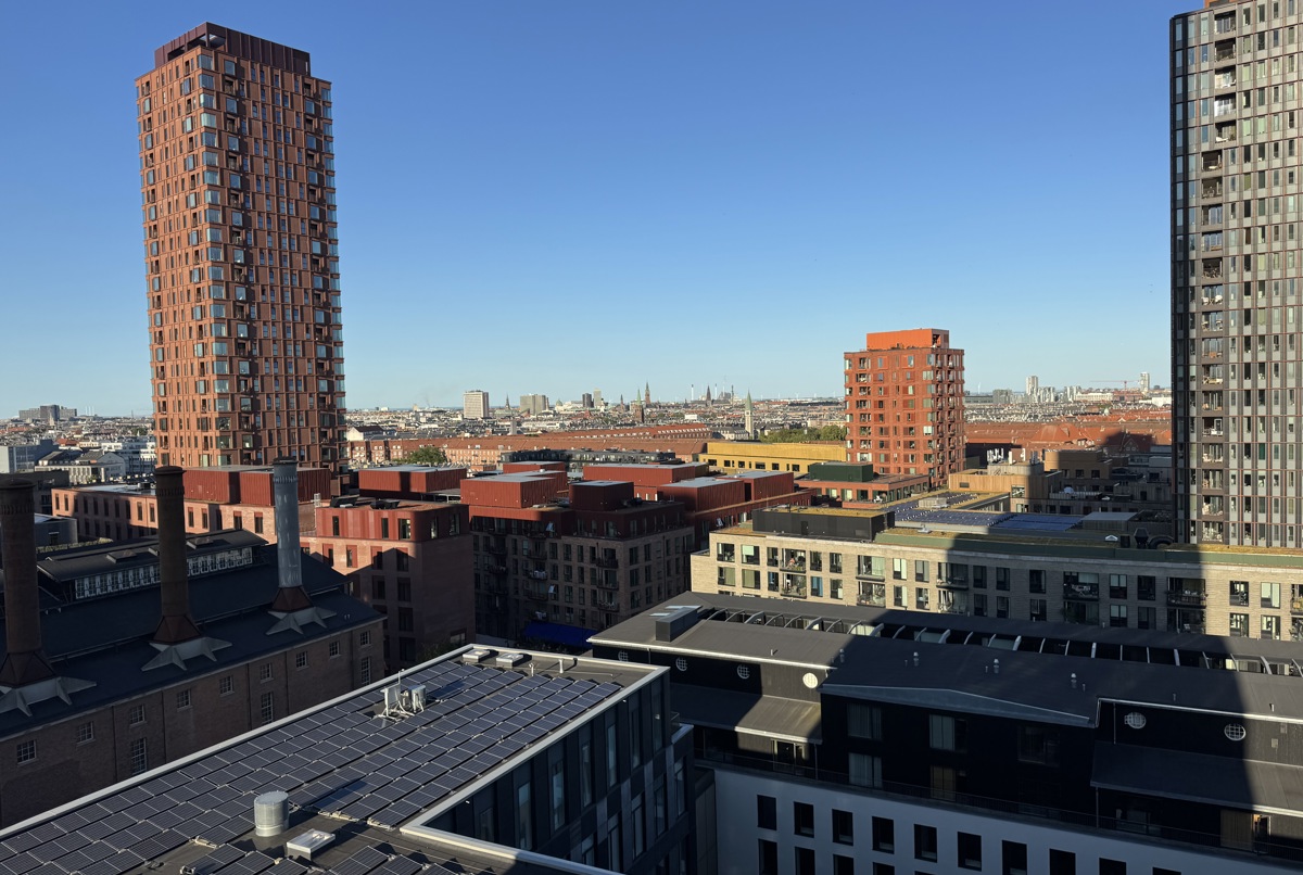 Modern apartment with view over the city