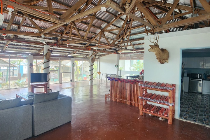 Oceanfront Beach Resort - 6